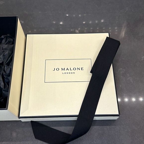 Joe Malone Box Bundle (4 Piece) - Picture 4 of 7